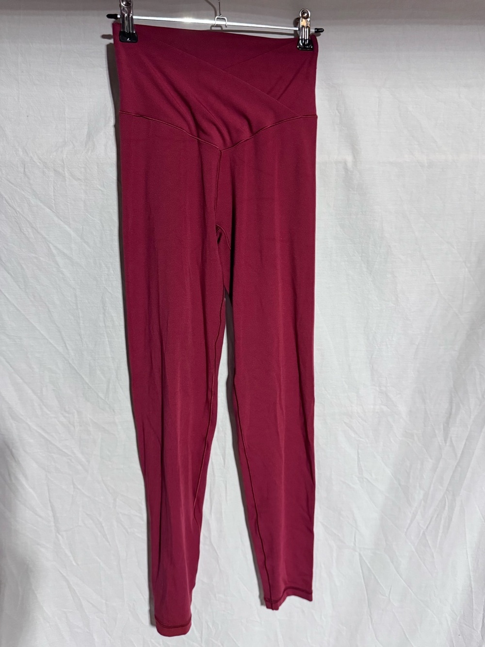 Aerie Real Me 7/8 leggings High Rise in dark pink Size Medium